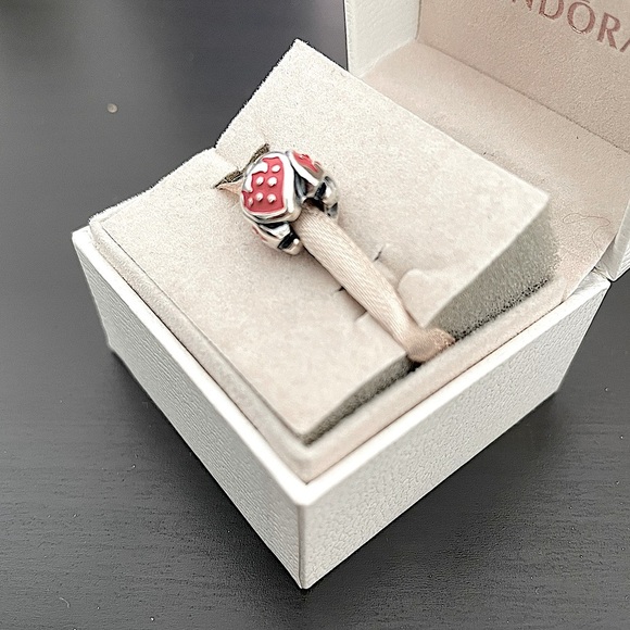 Pandora enamel strawberry charm - Picture 4 of 4